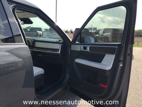 Used 2024 Hyundai Santa Fe SE image 17