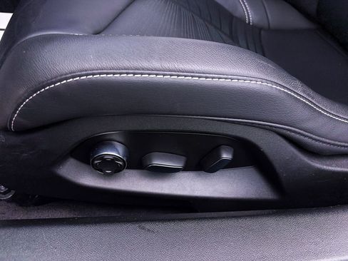 Used 2024 Chevrolet Corvette Stingray Preferred Conv image 21