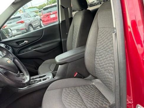 Used 2018 Chevrolet Equinox LT FWD image 11