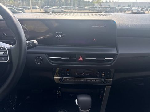 Used 2024 Kia Seltos EX AWD/4WD image 18