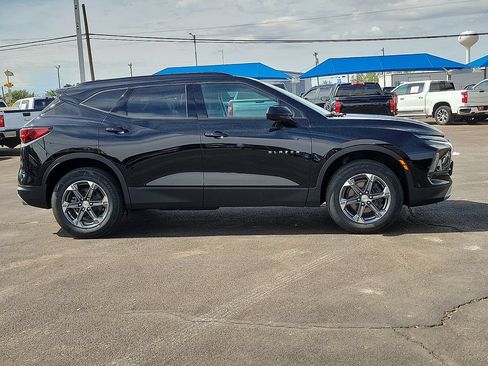 Used 2024 Chevrolet Blazer LT w/ Convenience Package FWD image 5