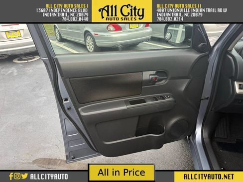 Used 2010 Scion xB Hatchback 4D image 13