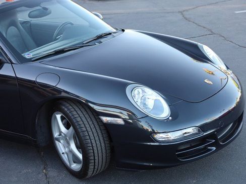 Used 2006 Porsche 911 Carrera RWD image 10