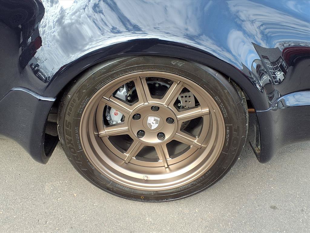 Used 1990 Porsche 911 Carrera RWD image 10