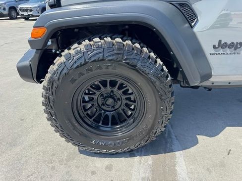 Used 2023 Jeep Wrangler Unlimited Sport AWD/4WD image 13