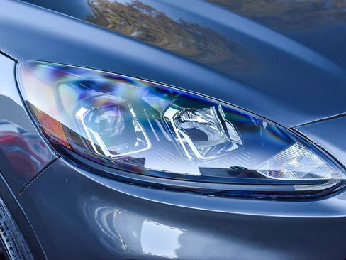 Used 2022 Ford Escape SE w/ Cold Weather Package image 7