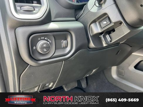 New 2026 RAM 2500 Big Horn AWD/4WD image 7