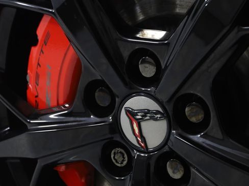 Used 2021 Chevrolet Corvette Stingray Premium Cpe w/ Z51 Performance Package RWD image 20