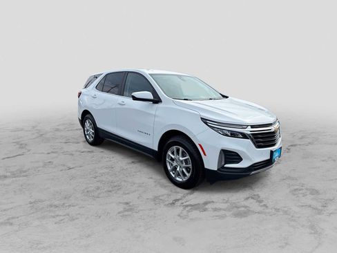 Used 2024 Chevrolet Equinox LT AWD/4WD image 2