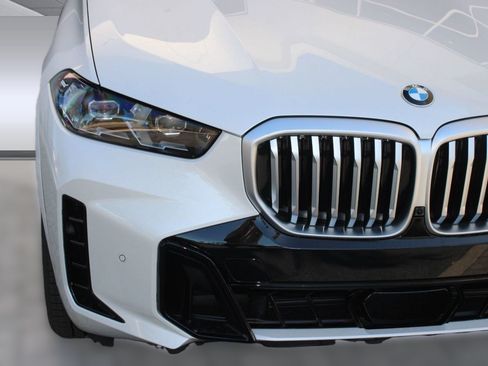 Used 2026 BMW X5 sDrive40i w/ M Sport Package RWD image 12