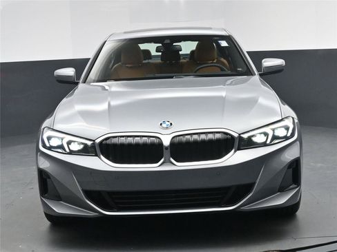 Used 2025 BMW 330i 330i w/ M Sport Package image 25