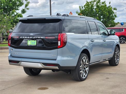 New 2025 Ford Expedition Max Platinum w/ Platinum Ultimate Package AWD/4WD image 4