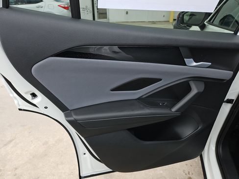 New 2026 Volkswagen Tiguan SE R-Line image 12