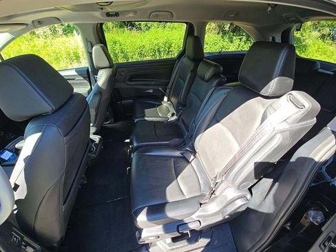 Used 2023 Honda Odyssey Touring image 11