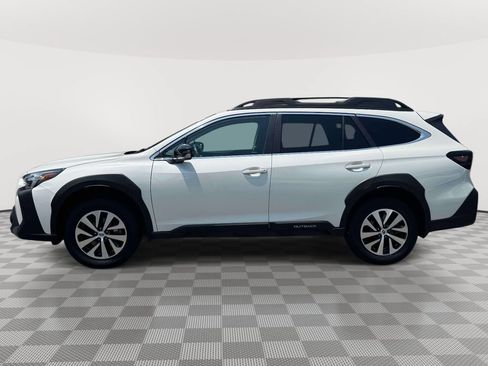 Used 2023 Subaru Outback Premium AWD/4WD image 5