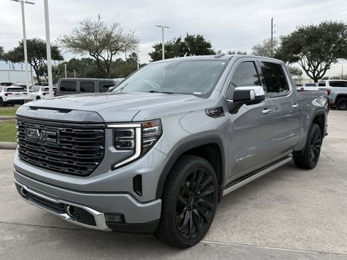 Used 2024 GMC Sierra 1500 Denali Ultimate image 9