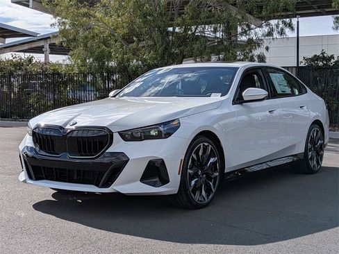 New 2026 BMW 530i image 2