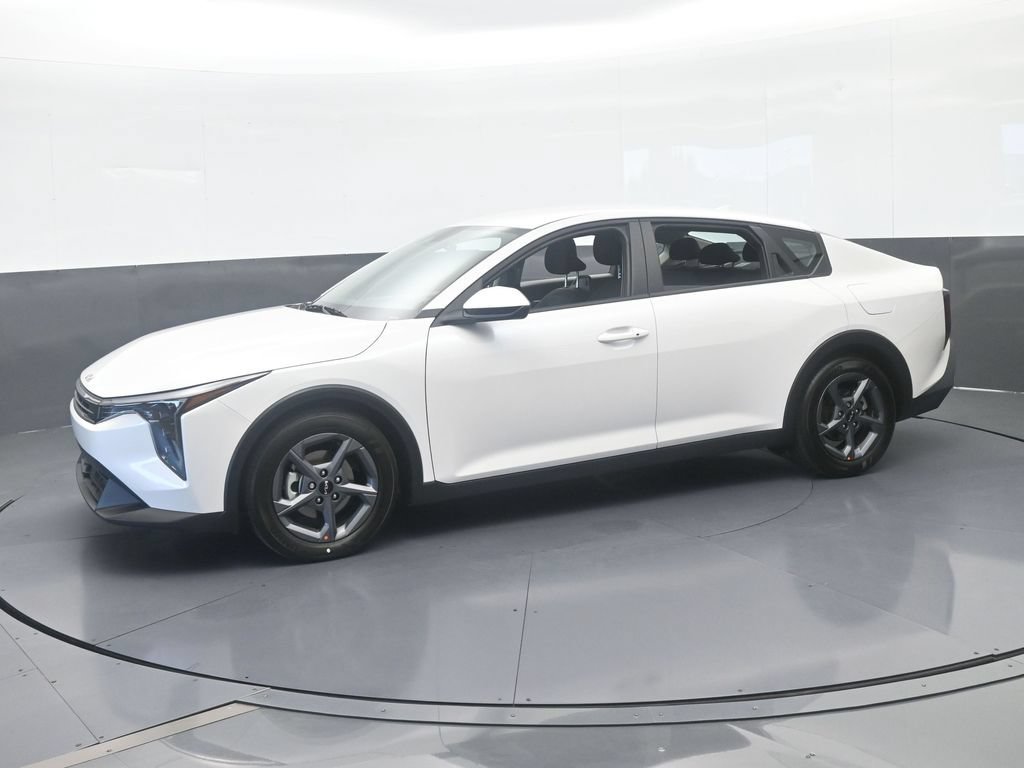 Used 2026 Kia K4 FWD image 2