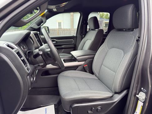 Used 2022 RAM 1500 Big Horn AWD/4WD image 36