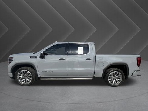 Used 2025 GMC Sierra 1500 Denali image 2