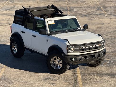 Certified 2022 Ford Bronco Black Diamond image 31