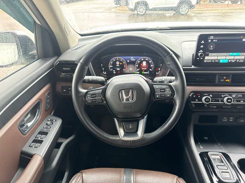 Used 2024 Honda Pilot Elite image 42