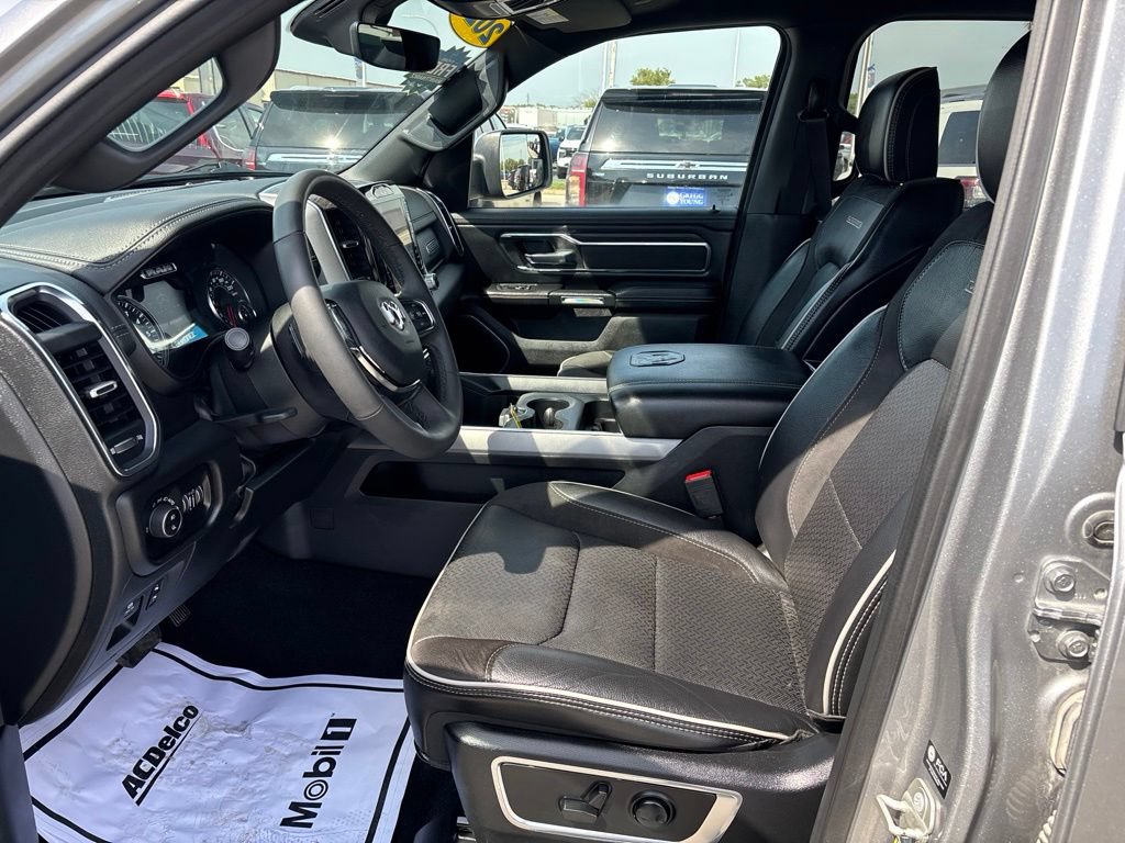 Used 2025 RAM 1500 Laramie AWD/4WD image 16