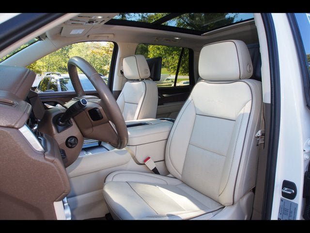 Used 2021 GMC Yukon Denali w/ Denali Ultimate Package AWD/4WD image 23