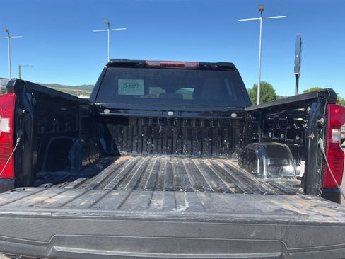 Used 2022 Chevrolet Silverado 1500 Custom AWD/4WD image 27