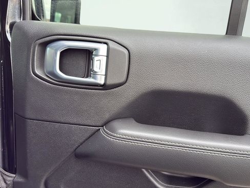 Used 2021 Jeep Wrangler Unlimited Sahara w/ Cold Weather Group image 27