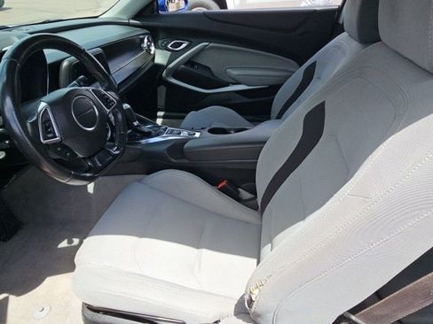 Used 2020 Chevrolet Camaro LT RWD image 10