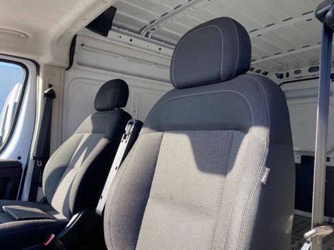 Used 2018 RAM ProMaster 2500 FWD image 12