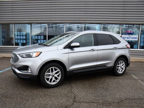 Used 2024 Ford Edge SEL w/ Convenience Package image 2