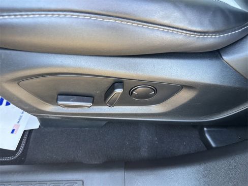 Used 2023 Ford Explorer XLT w/ Equipment Group 202A image 17