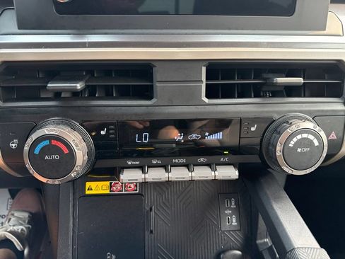 Used 2025 Toyota Tacoma SR5 AWD/4WD image 14