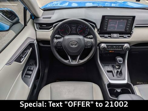 Used 2019 Toyota RAV4 XLE Premium FWD image 19