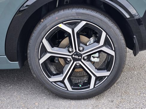New 2026 Kia Niro SX Touring FWD image 17