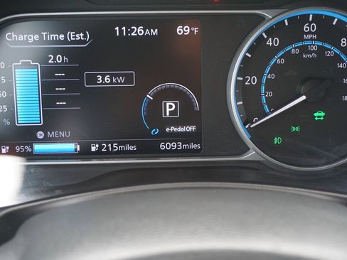 Certified 2023 Nissan Leaf SV Plus image 23