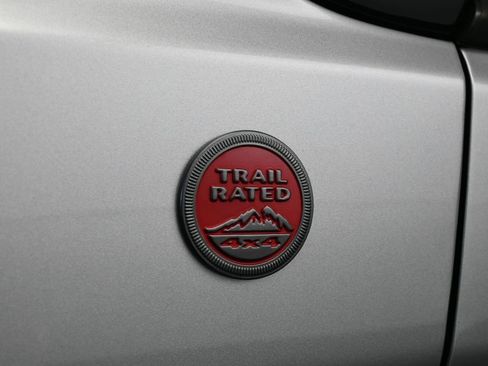 Used 2022 Jeep Compass Trailhawk w/ Trailhawk Elite Group image 32