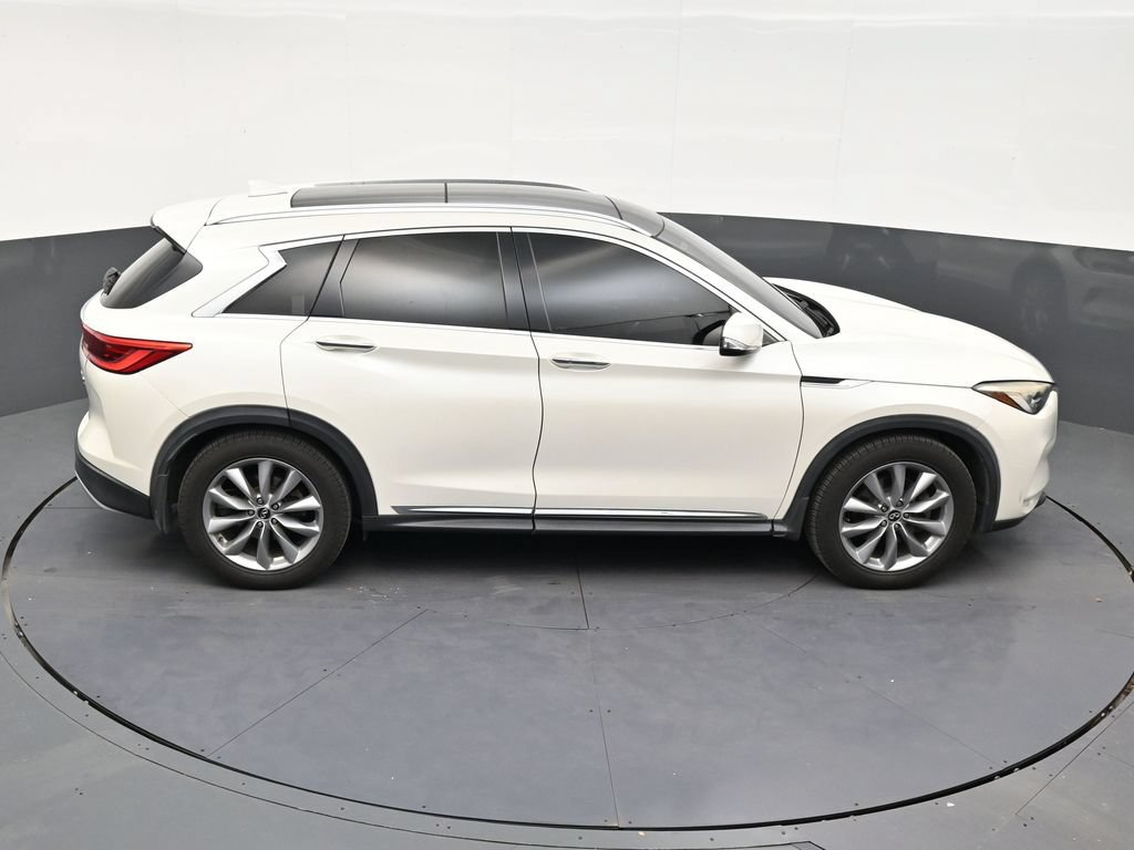 Used 2019 INFINITI QX50 Luxe w/ Navigation Package FWD image 16