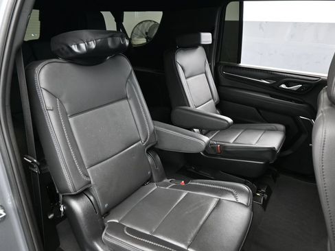 Used 2024 GMC Yukon XL Denali RWD image 56