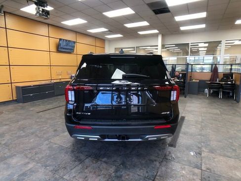 New 2026 Ford Explorer Active w/ Active Comfort Package image 6
