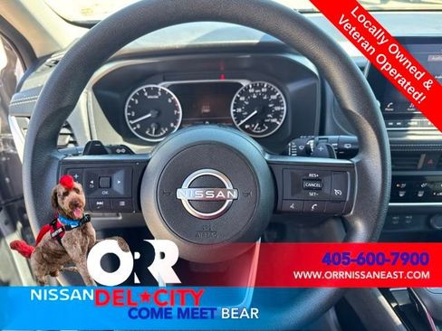 Used 2024 Nissan Rogue S FWD image 14