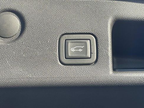 Certified 2023 Chevrolet Equinox LT image 9