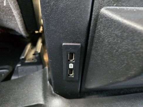 Used 2019 Ford F150 XLT image 39