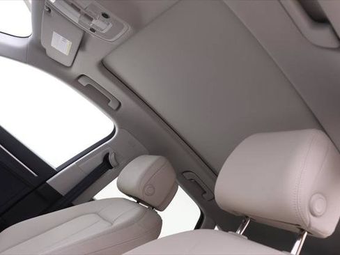 Certified 2025 Audi Q3 2.0T Premium w/ Convenience Package image 15