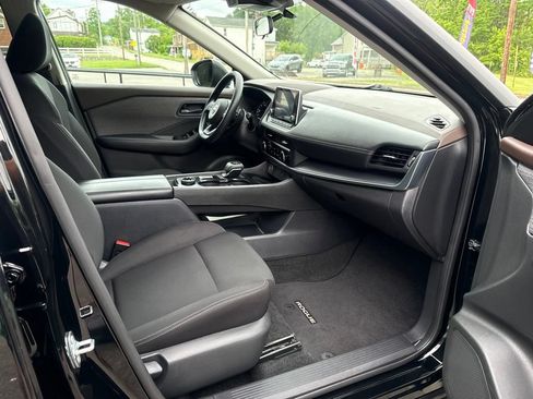 Used 2023 Nissan Rogue S AWD/4WD image 26