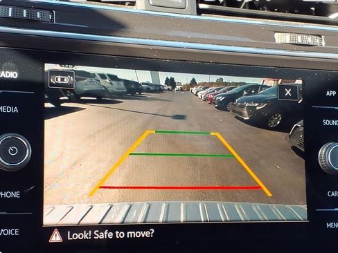 Used 2023 Volkswagen Tiguan SE R-Line image 19