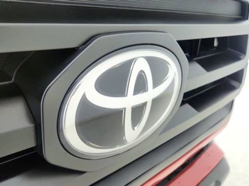 Used 2020 Toyota Tacoma SR image 16