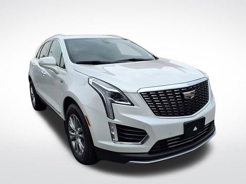 Certified 2022 Cadillac XT5 Premium Luxury image 3
